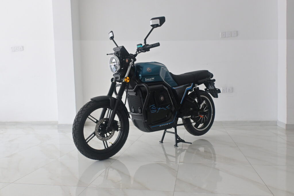 D300